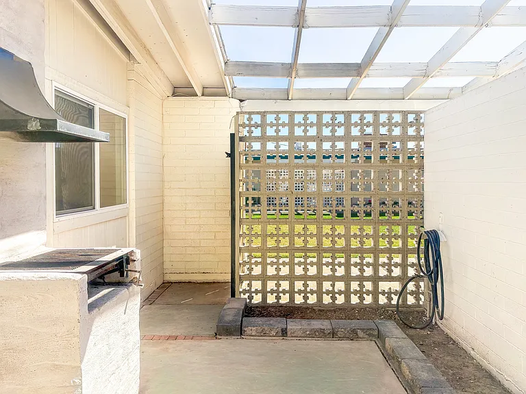 4202 N 27th St #11 — Photo 7