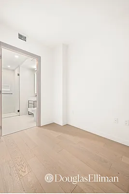 Rented by Douglas Elliman | media 19