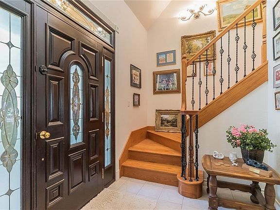 2nd image of 276 Juniper Ln