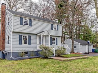 9 Dearborn Rd, Burlington, MA 01803