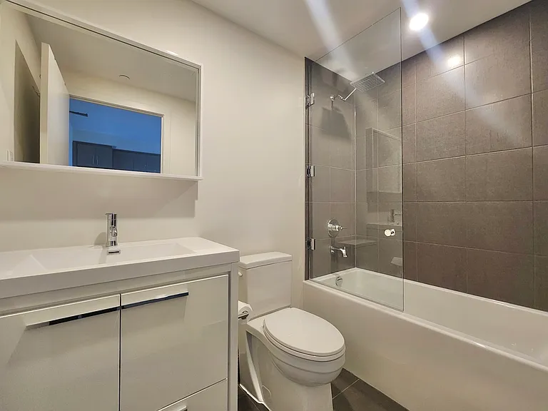 212 King William St #723 — Photo 13