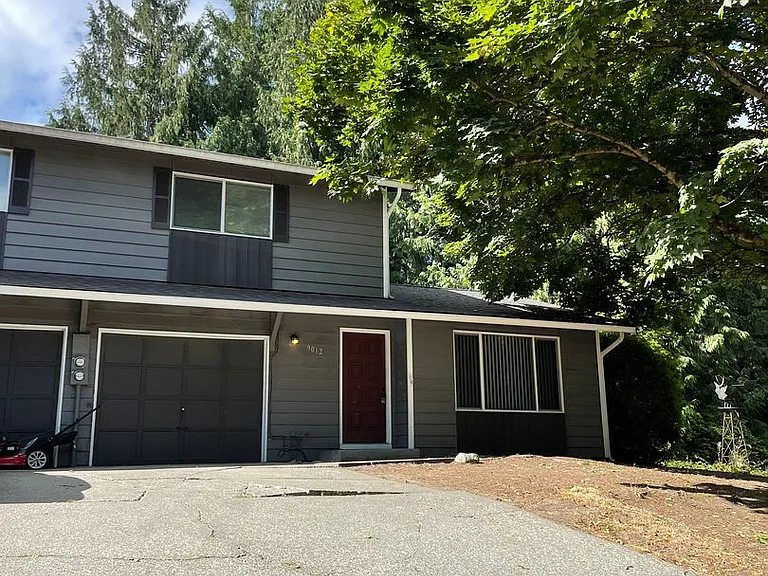 9014 10th Pl SE — Photo 1