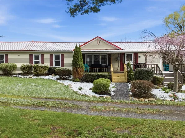 8989 Chidsey Hill Rd, Branchport, NY 14418