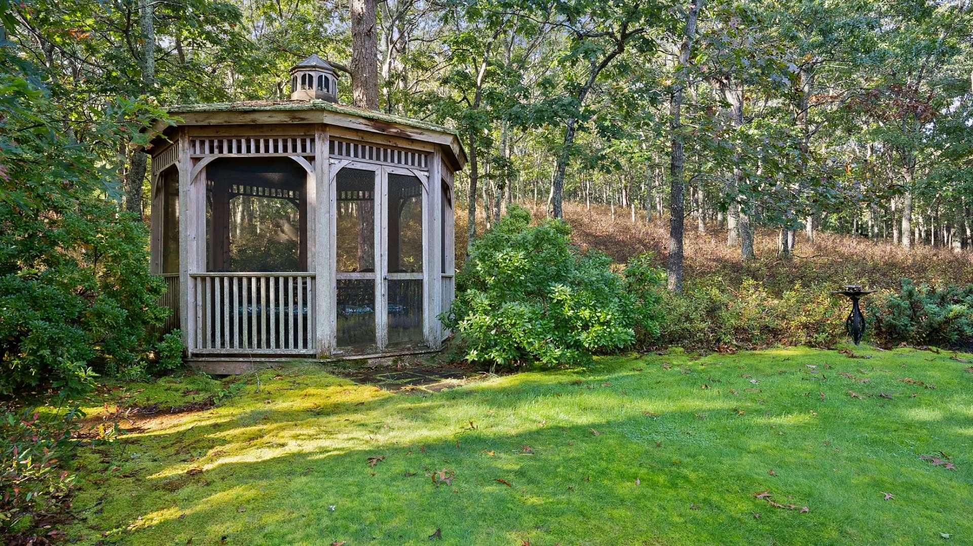 97 Tanager Ln, Water Mill, NY 11976 Out East