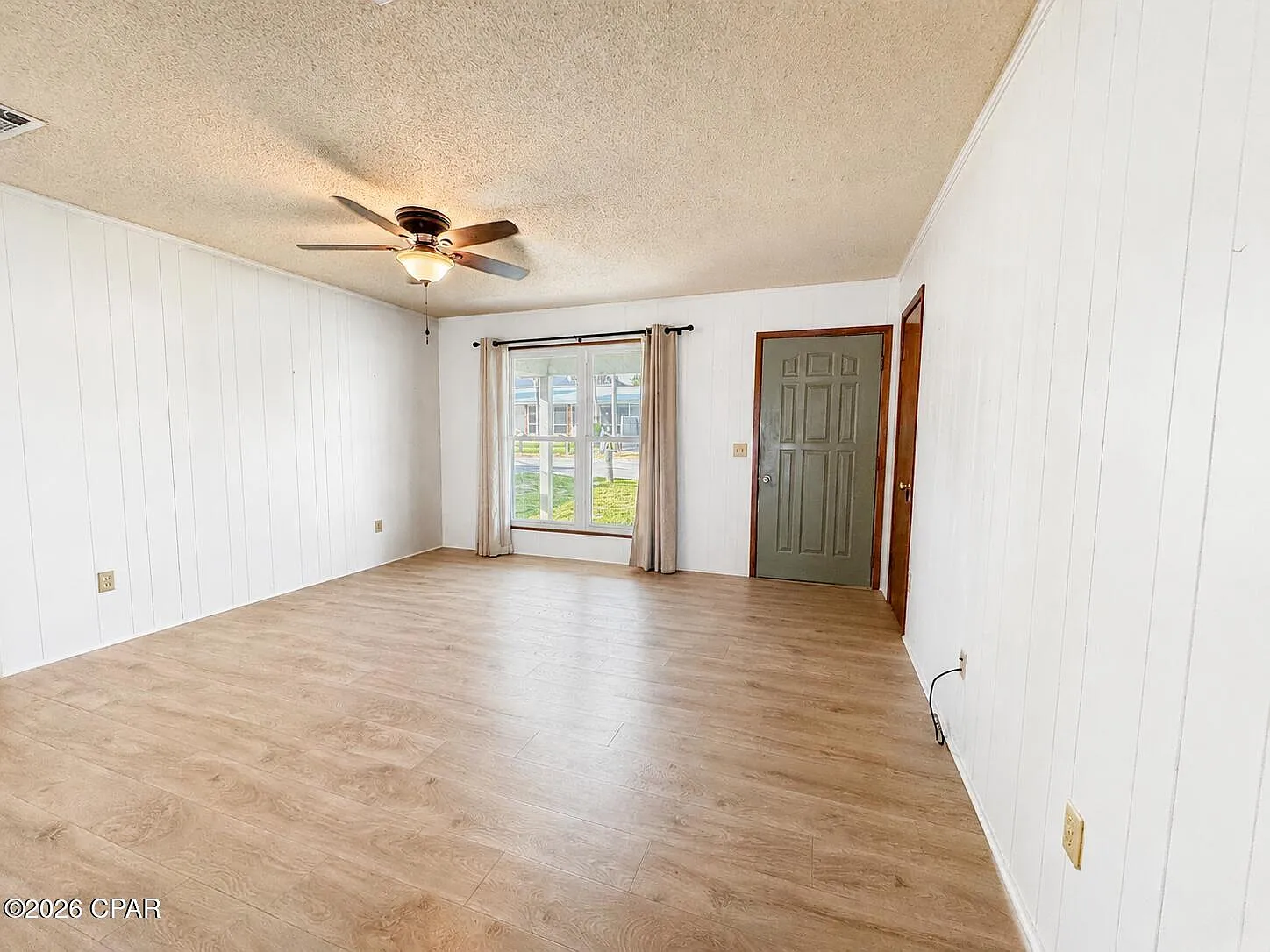 2 bed, 1050 sqft, $1,800 — Photo 4