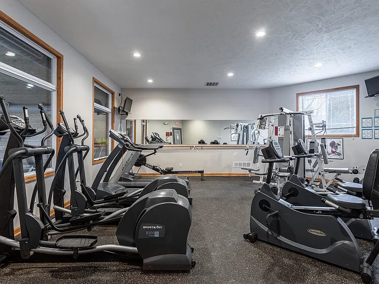 Pinefield Condominiums — Photo 16