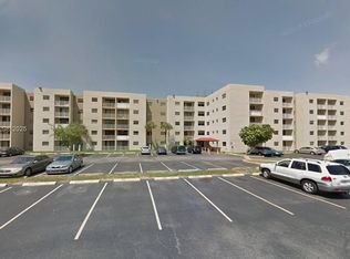 8185 NW 7th St APT 206, Miami, FL 33126