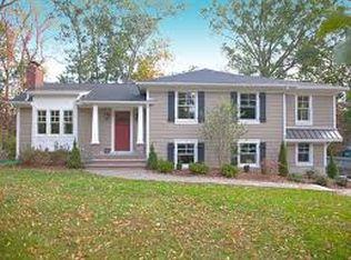 9 Ada Pl, Allendale, NJ 07401