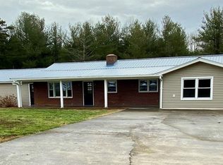 453 Johnny Bowman Rd, Mount Airy, NC 27030