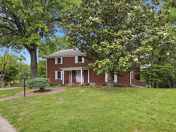 3rd image of 1338 Sheridan Dr