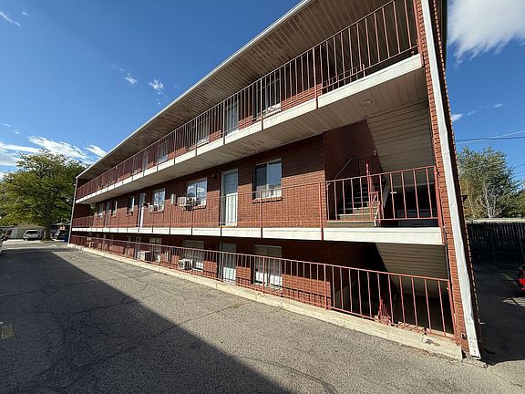 3rd image of 1495 S 200 E APT 8