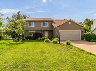 4608 Willow Wood Ct, Davenport, IA 52807