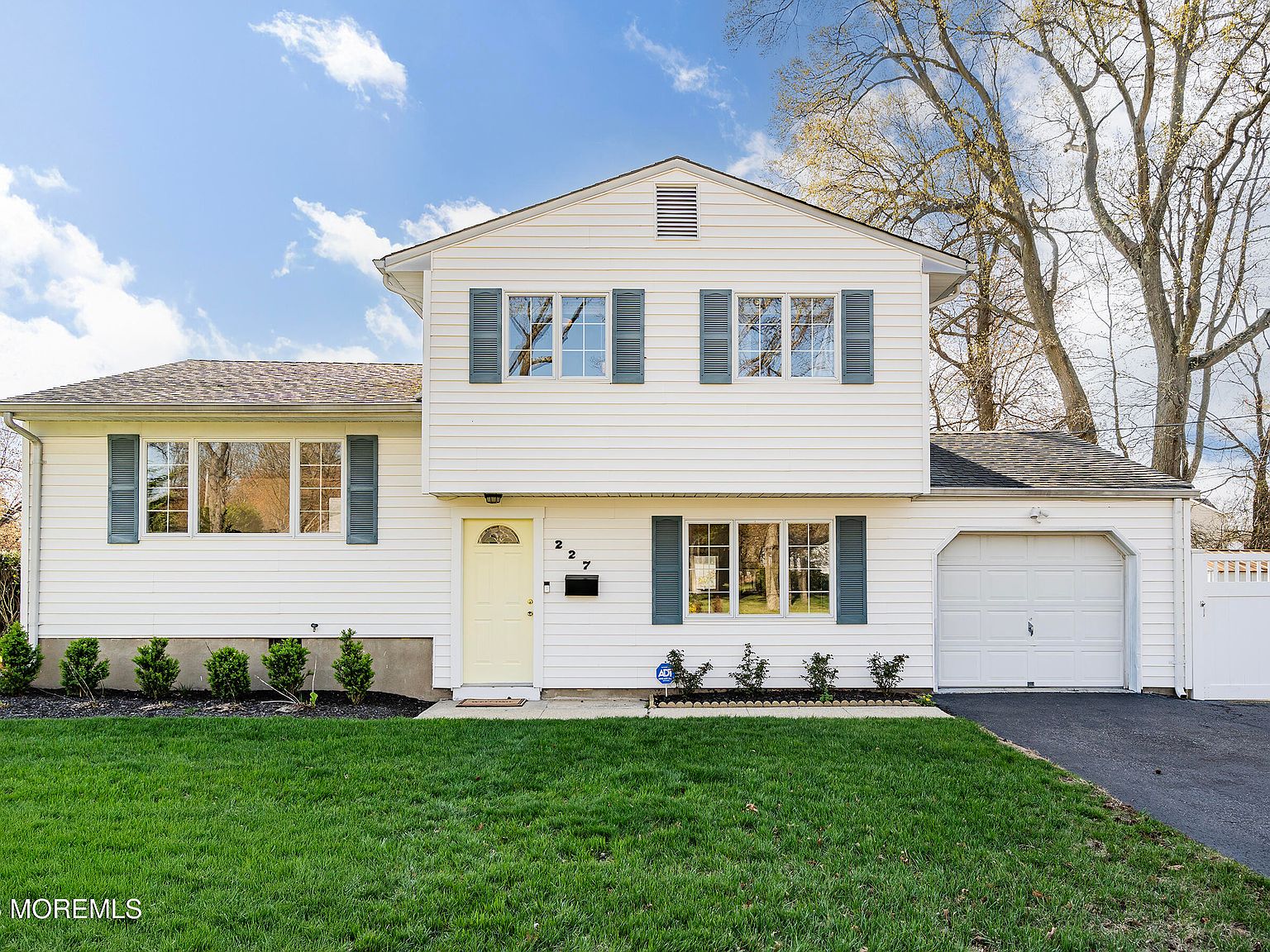 AV 227／228 24 World Houses 227 Wilson Avenue, Middletown, NJ 07748 | Zillow