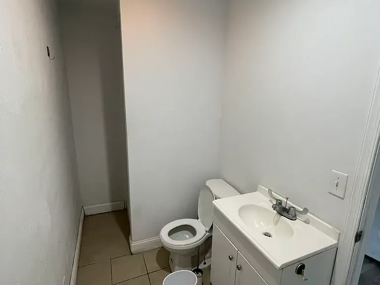 322 N Preston St #2 — Photo 5