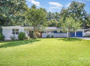 409 Edgewood Ct, Lancaster, SC 29720