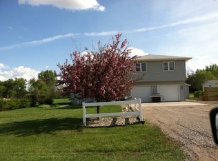 618 35th St E, Williston, ND 58801