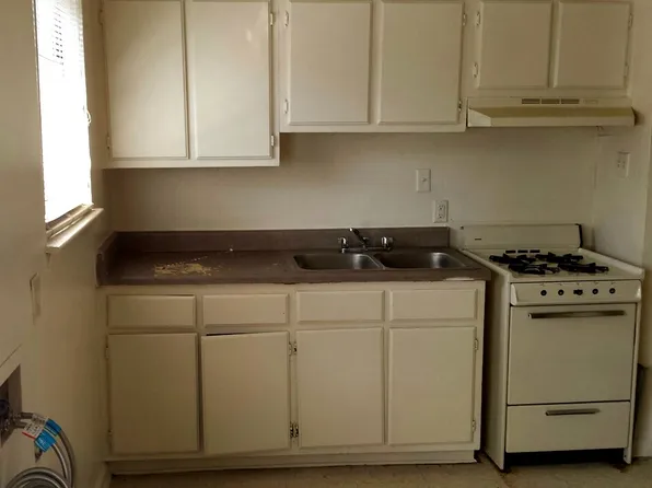 1297 E Raines Rd APT 3, Memphis, TN 38116