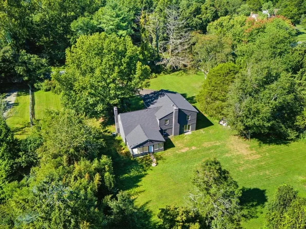 717 Kentland Dr, Great Falls, VA 22066