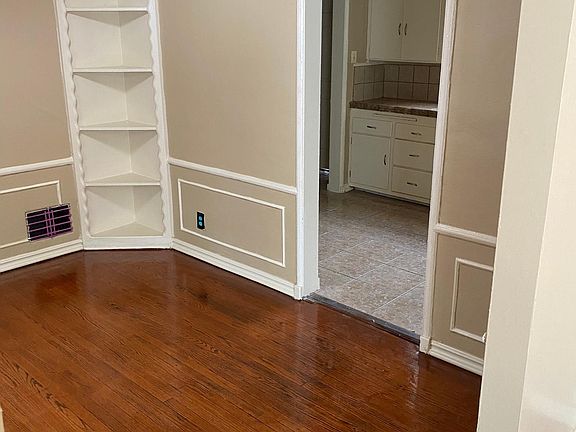 3rd image of 4175 Garthwaite Ave #1