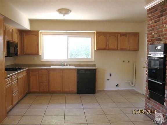 3rd image of 4390 Whittier Ct