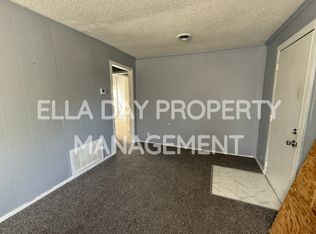 2412 S Roosevelt St, Wichita, KS 67210