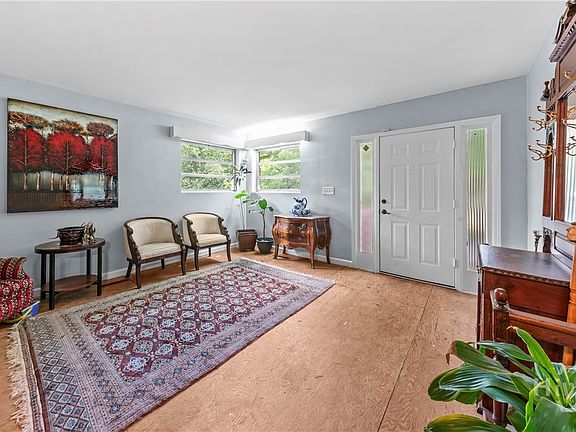5th image of 679 New Hope Road