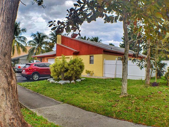 5th image of 565 NW 51st Ave