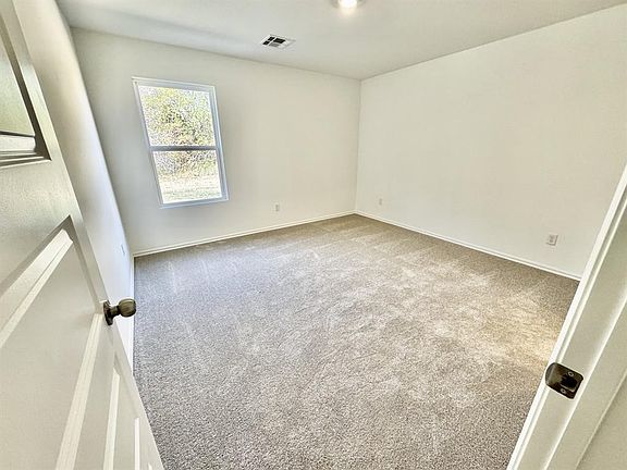 5th image of 3405 Little Creek Dr