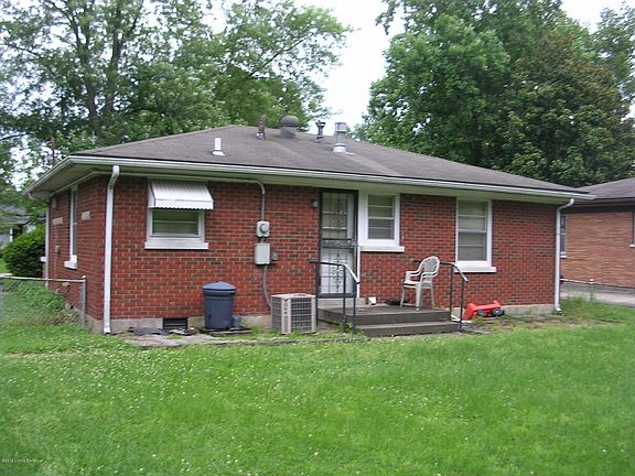 4th image of 8450 Vicki Ln