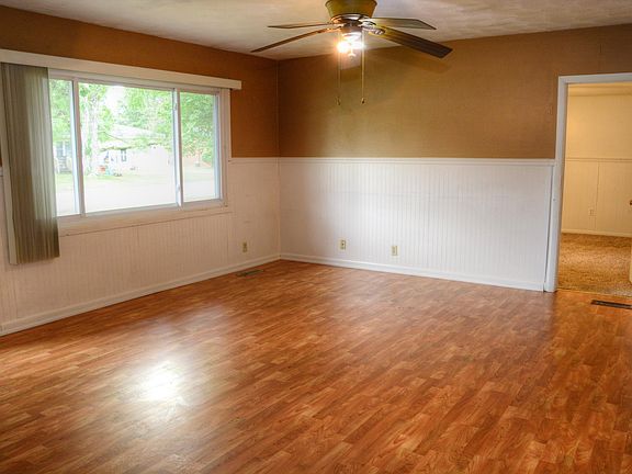 4th image of 914 Bobby Ave