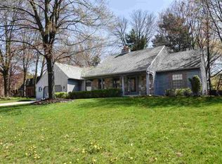 533 W Chickadee Ln, Green Bay, WI 54313