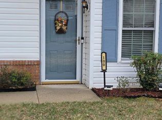 100 Crescent Ct, Yorktown, VA