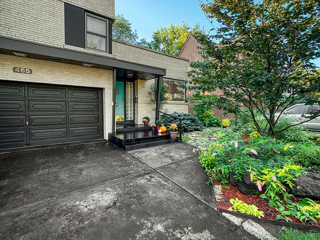 1st image of 465 Uvedale Rd