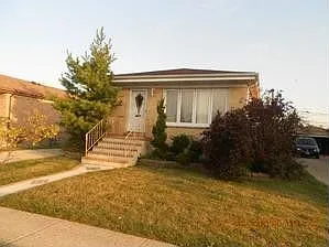 3822 Emerson Dr photo 1