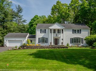 100 High Wood Rd, West Hartford, CT 06117