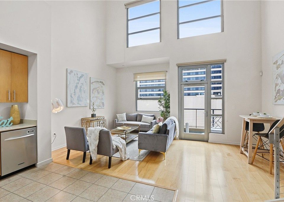 1st image of 133 The Promenade N Unit 402