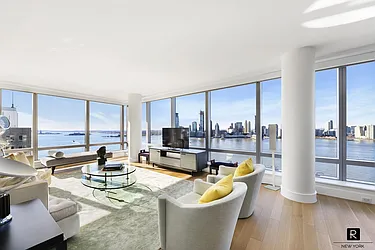 Rented by R New York