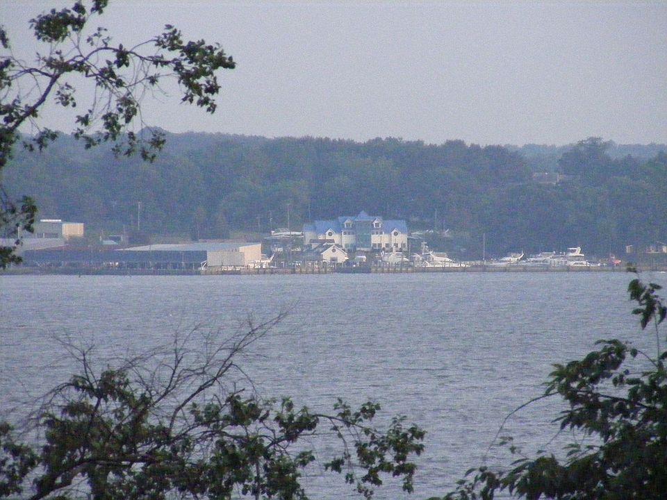 Relax and picture yourself here!