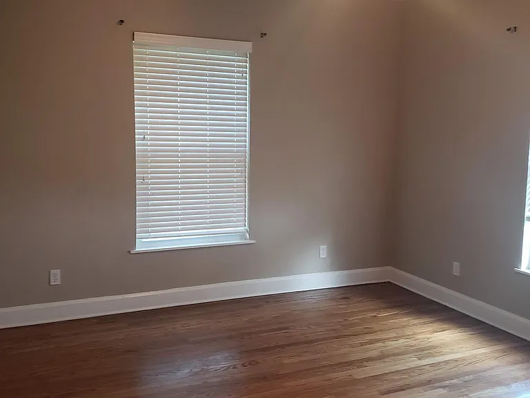 223 Richardson Ave — Photo 18
