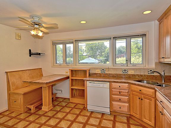 2nd image of 6021 Cheshire Dr