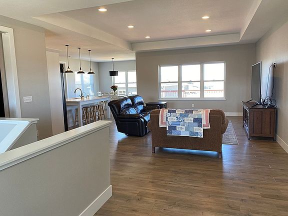2nd image of 2309 Blythe Blvd