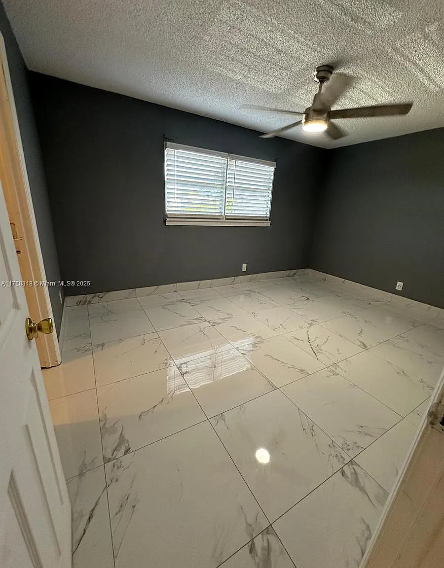 North Lauderdale Village — Photo 2