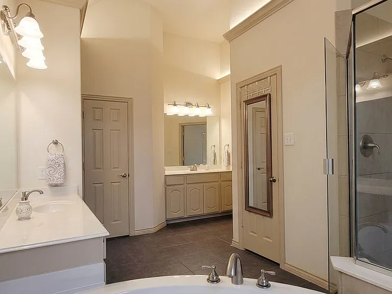 13733 Alterna Dr — Photo 19