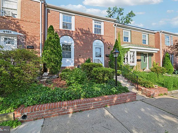 2nd image of 8063 Saint Annes Ct