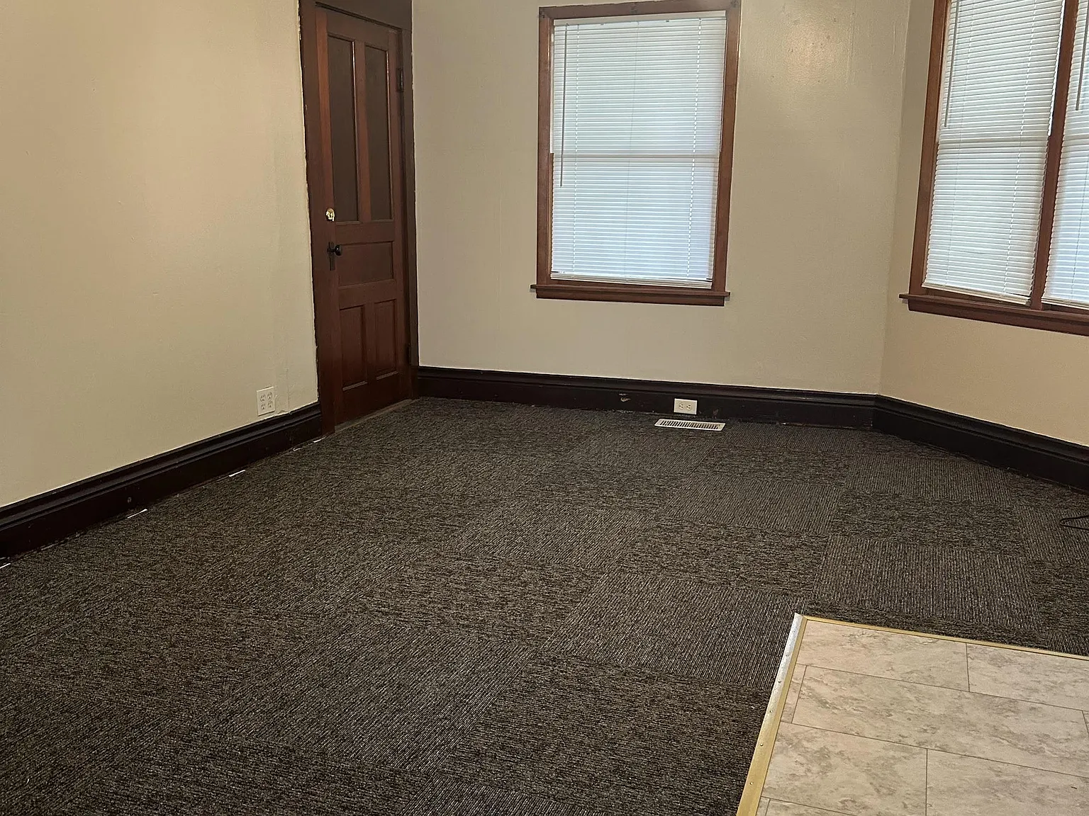 200 East Joy - 4 — Photo 1