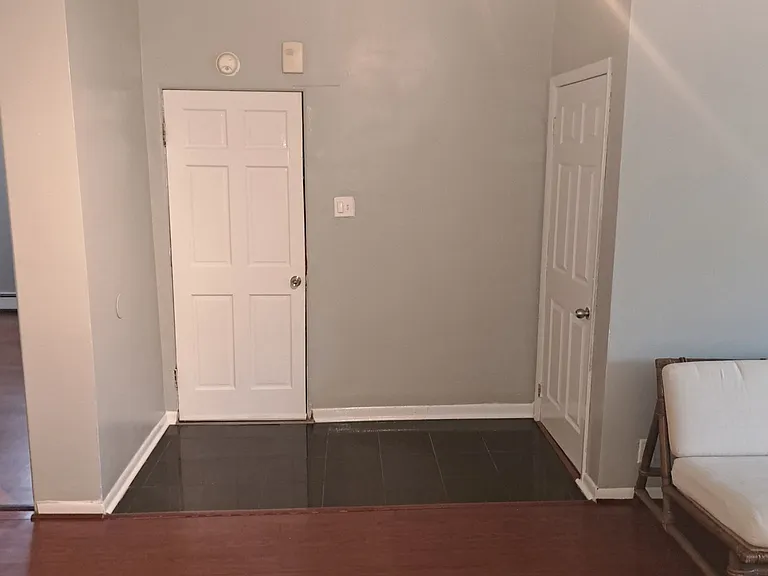 712 S Carpenter St — Photo 4