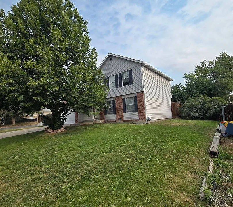 3409 E 99th Dr