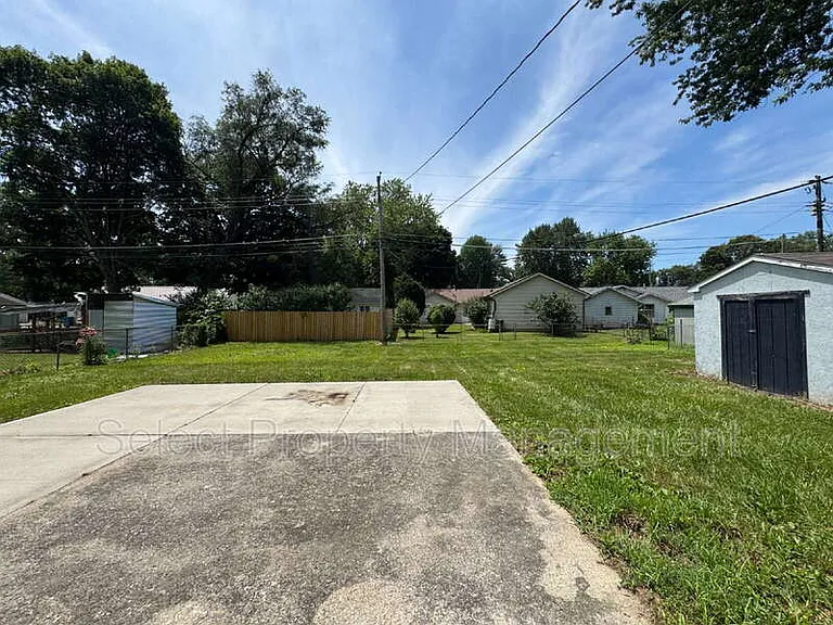 1210 Asbury Dr — Photo 14