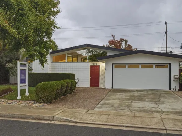 1075 Rembrandt Dr, Sunnyvale, CA 94087