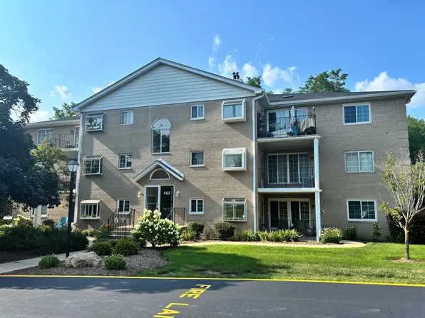 462 S President St APT 304, Carol Stream, IL 60188